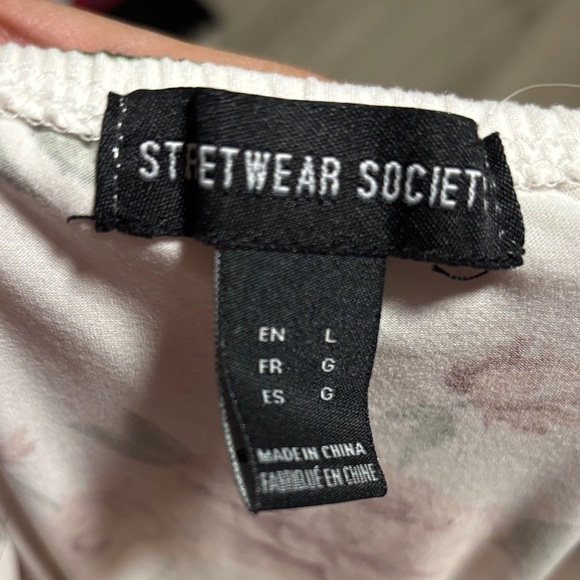 Streetwear Society White Floral Top - Picture 2 of 2